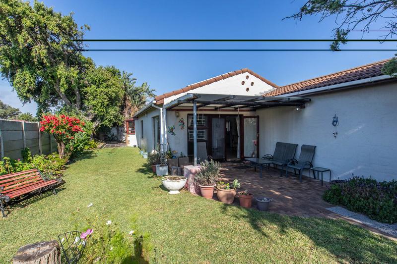 To Let 3 Bedroom Property for Rent in Kirstenhof Western Cape